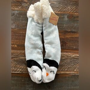 NWT Treehouse Penguin Sherpa Lined Shoe Size 5-10 Lounge Socks